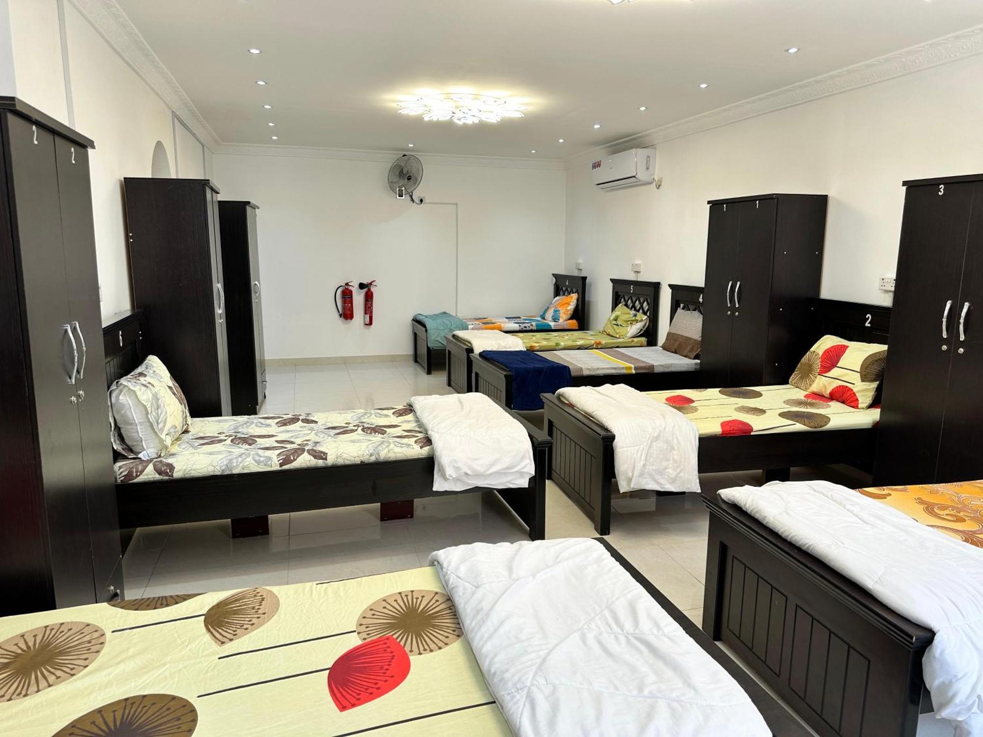 International Abu-Dhabi Hostel Villa อาบูดาบี ภายนอก รูปภาพ