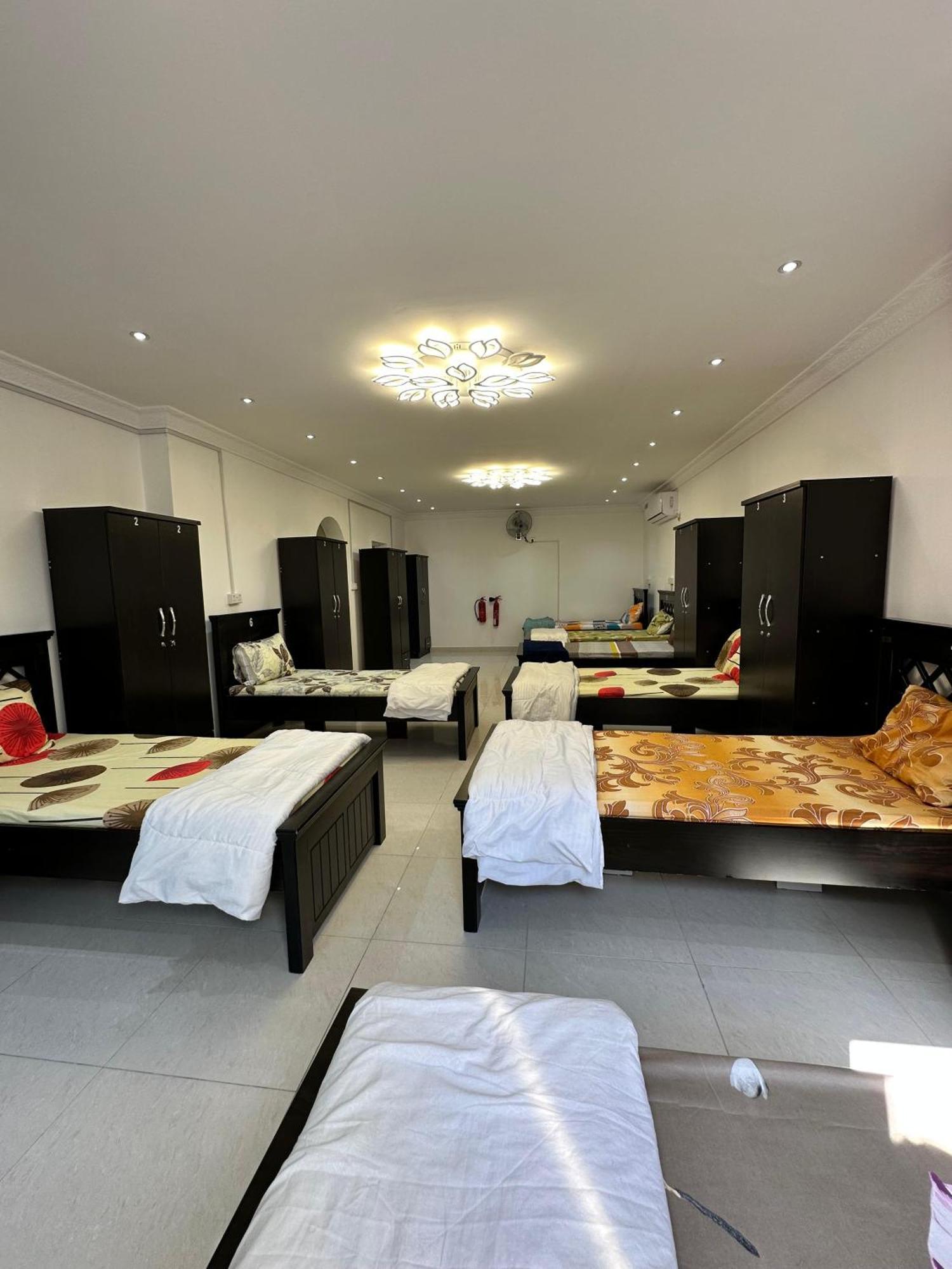 International Abu-Dhabi Hostel Villa อาบูดาบี ภายนอก รูปภาพ