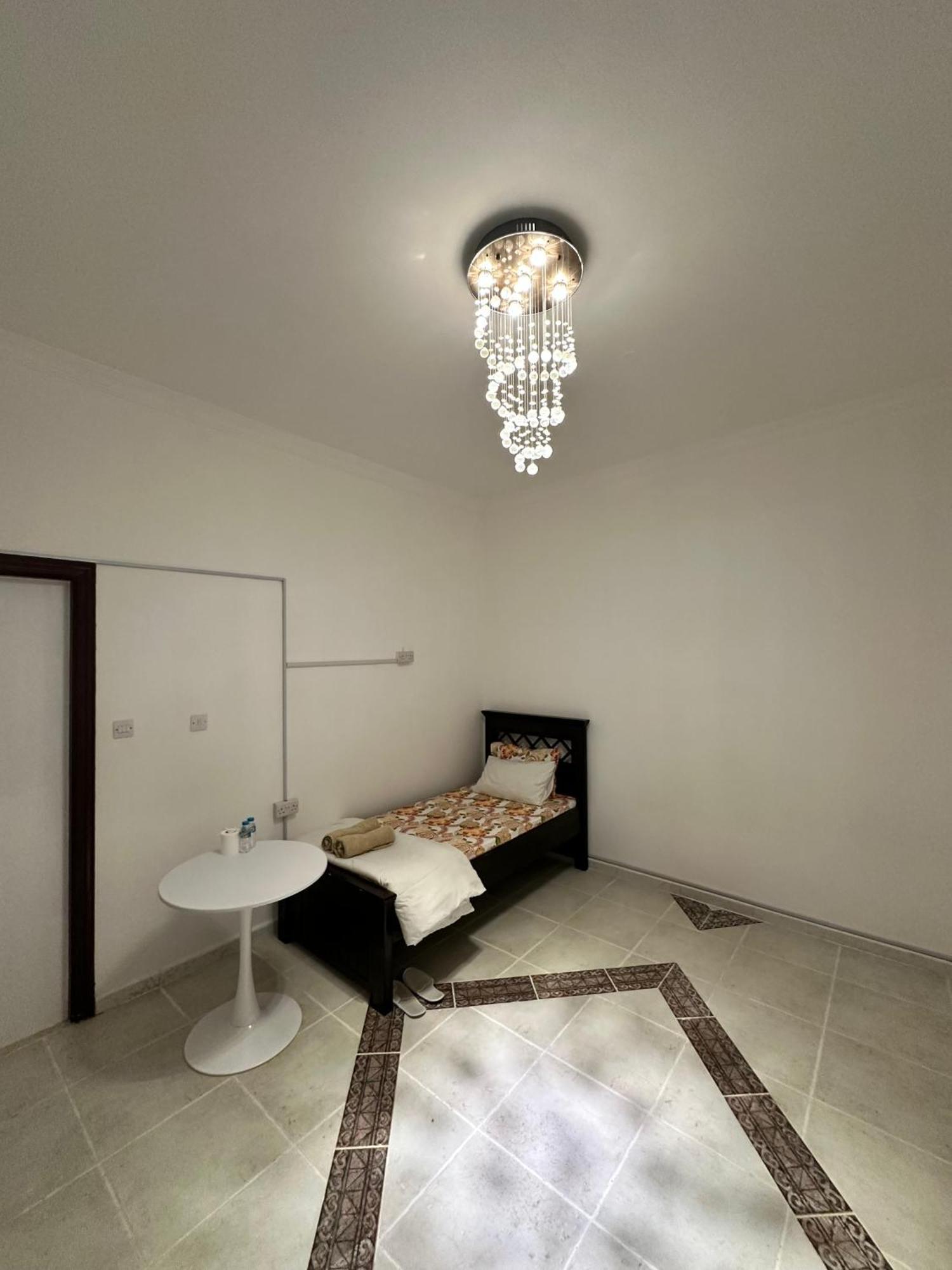 International Abu-Dhabi Hostel Villa อาบูดาบี ภายนอก รูปภาพ